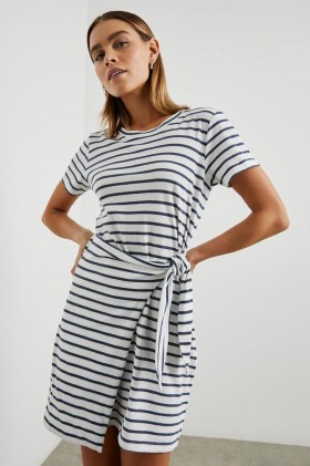  Kjole til dame med Edie-motiv, Elfenben, Marineblå, Stripe | Rails-kjoler og -jumpsuits
