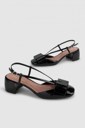  Zapatos de tacón Carina para mujer, color negro, con diseño intencionalmente vacío | Rails